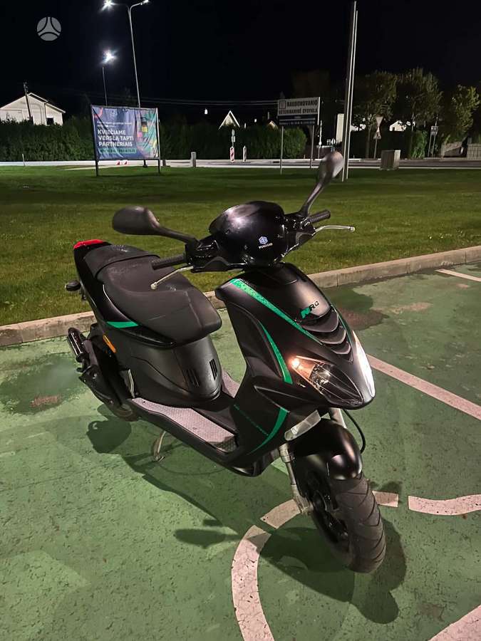 Piaggio NRG 50cc, мотороллеры / мопеды