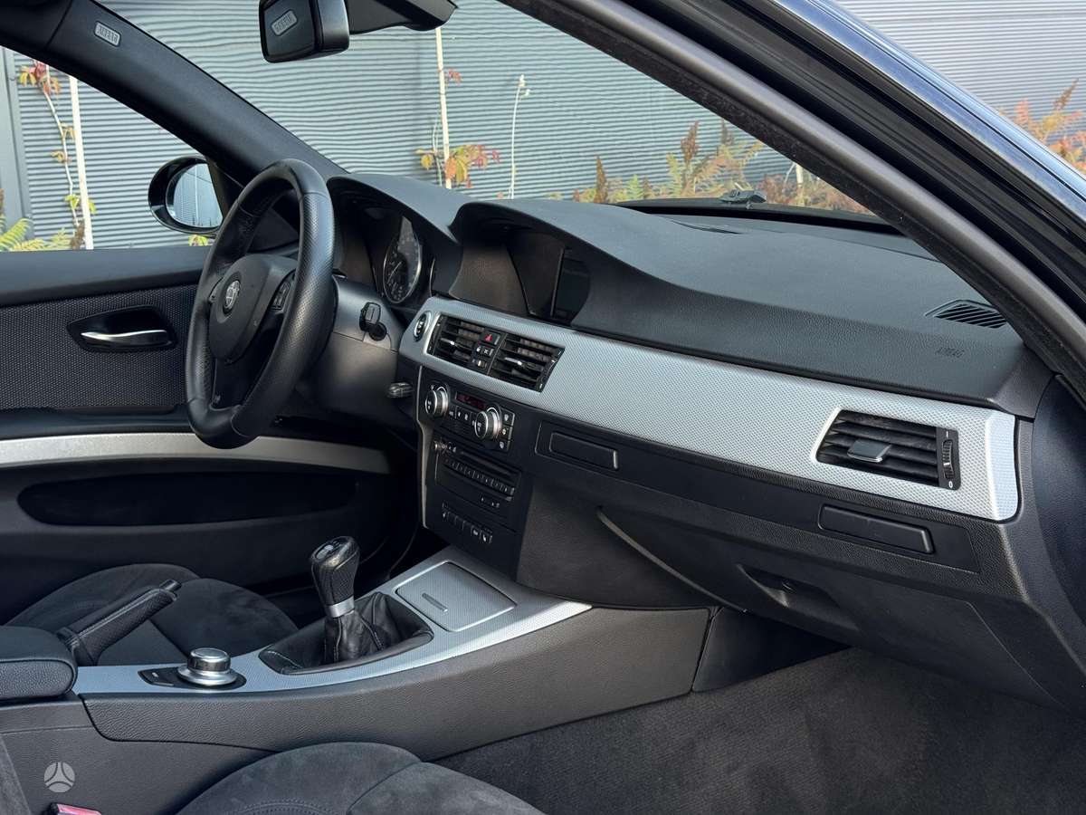 BMW 320, 2.0 l., Седан