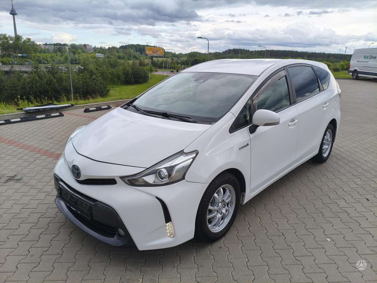 Toyota Prius+ - 1
