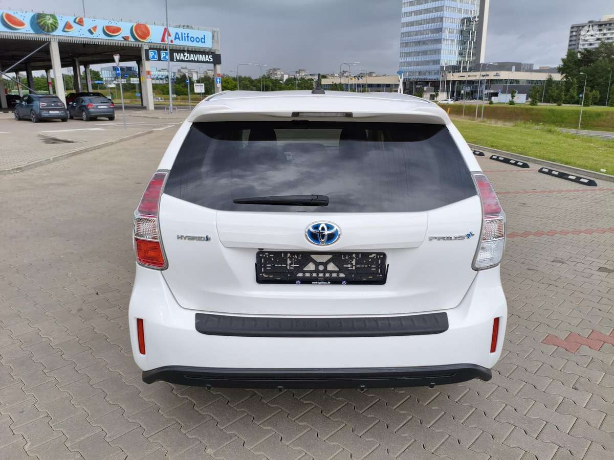 Toyota Prius+ - 5