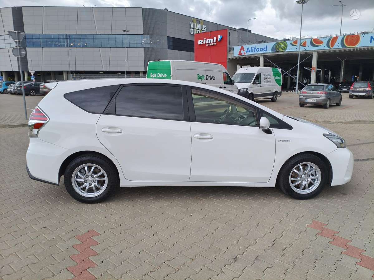 Toyota Prius+ - 8