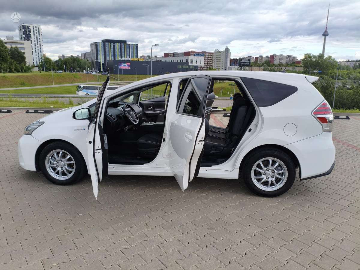 Toyota Prius+ - 9