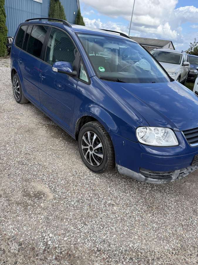 Volkswagen Touran - 2