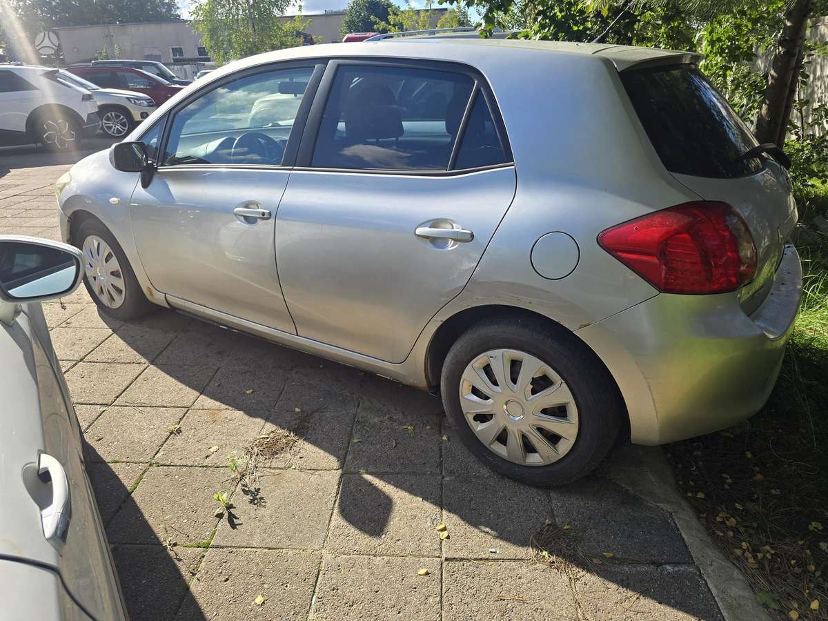 Toyota Auris, 1.4 l., hatchback