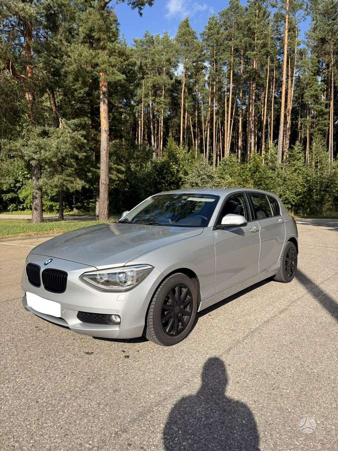 BMW 116, 2.0 l., hatchback