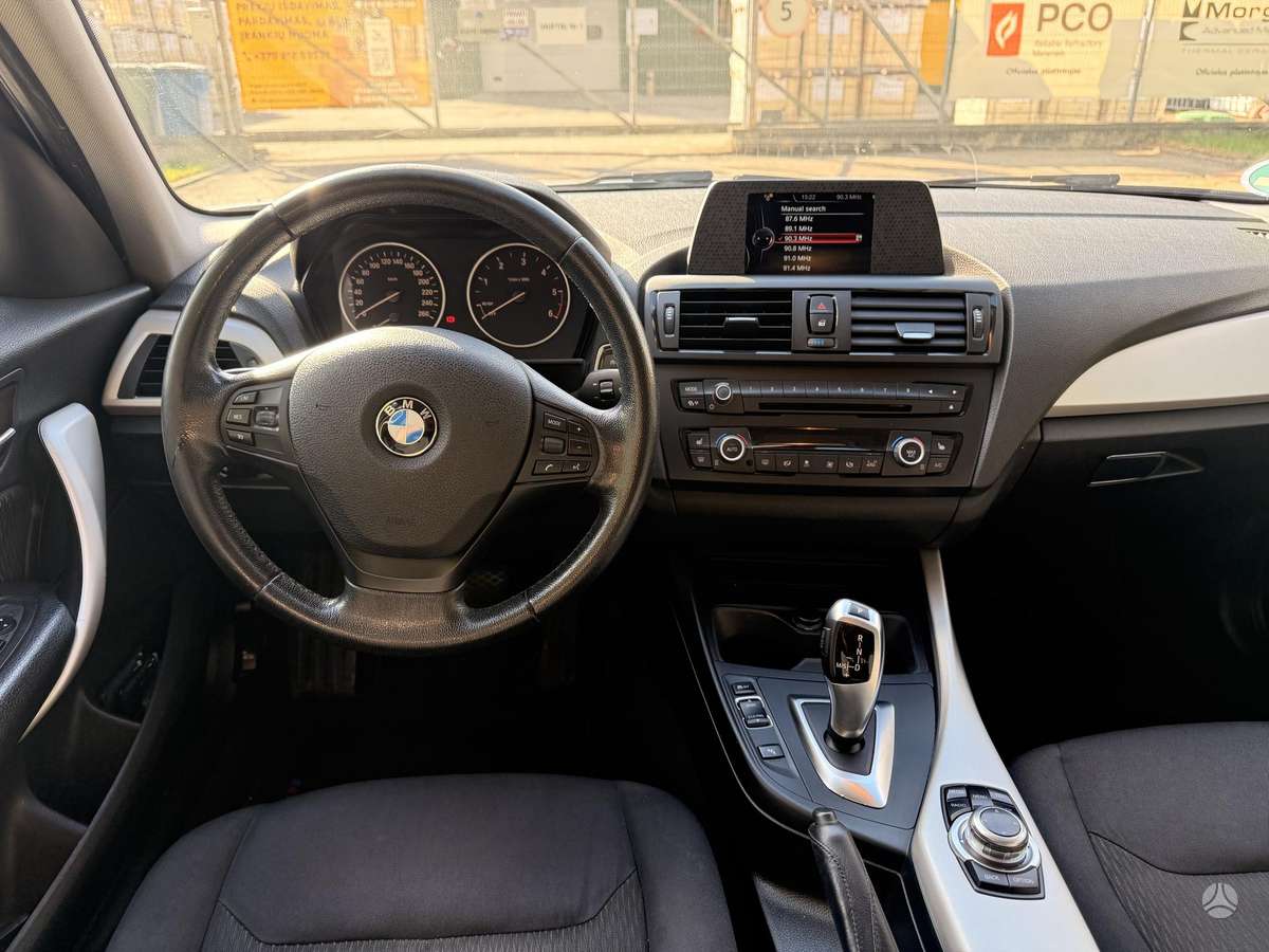 BMW 116, 2.0 l., hatchback