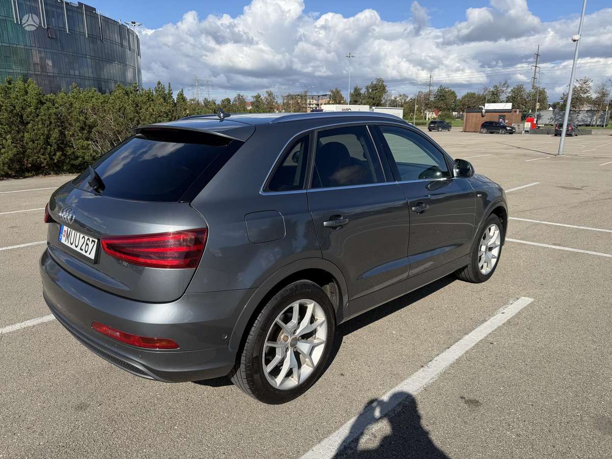 Audi Q3, 2.0 l., Внедорожник / Кроссовер