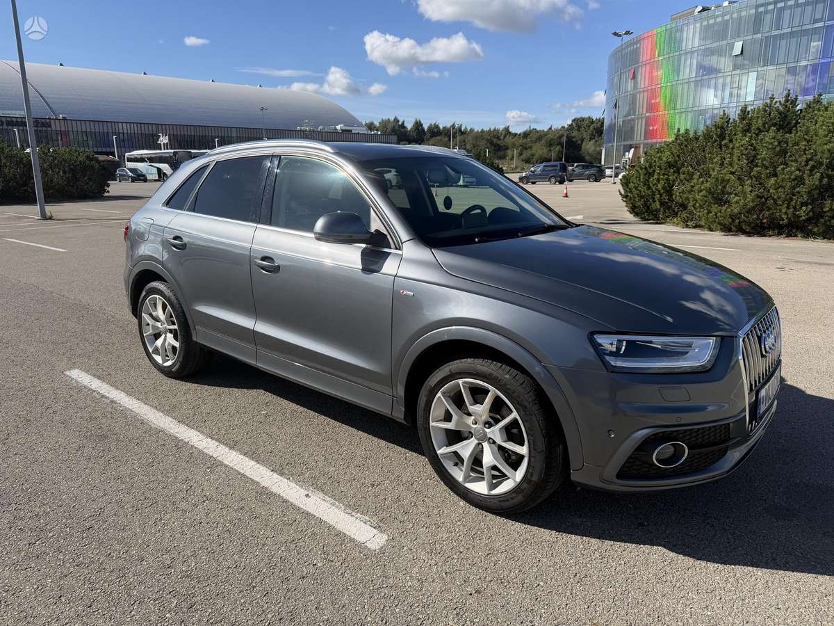 Audi Q3, 2.0 l., Внедорожник / Кроссовер