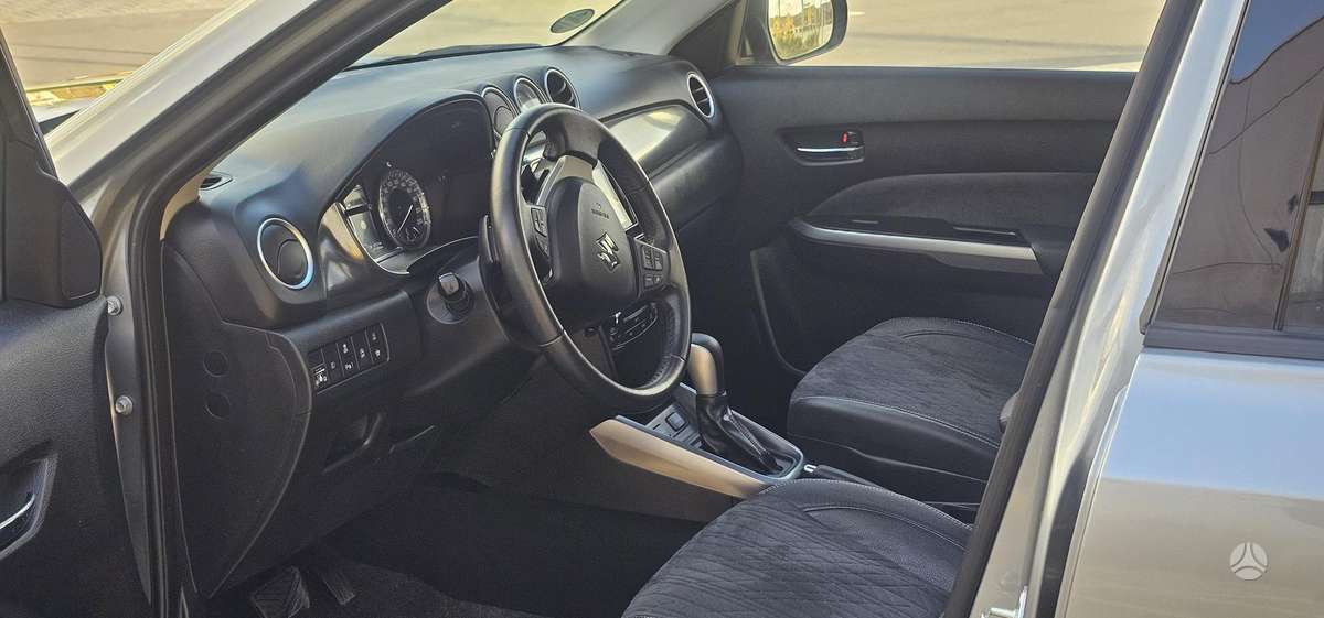 Suzuki Vitara - 10