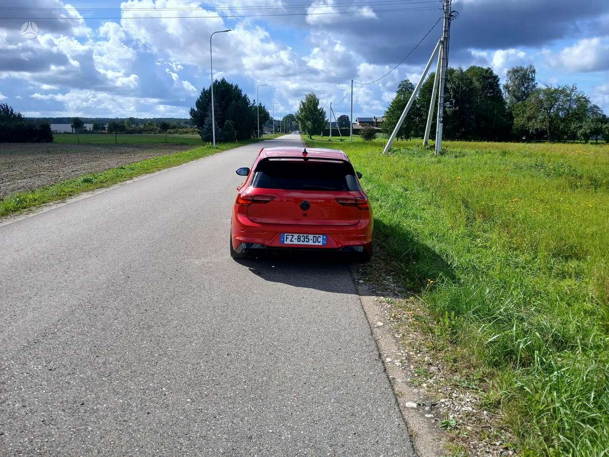 Volkswagen Golf - 6