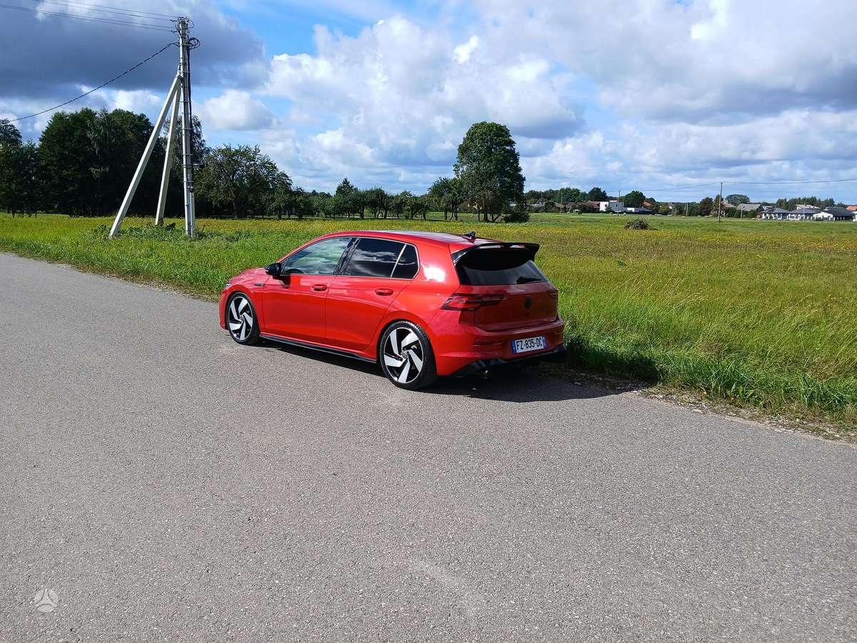 Volkswagen Golf - 4