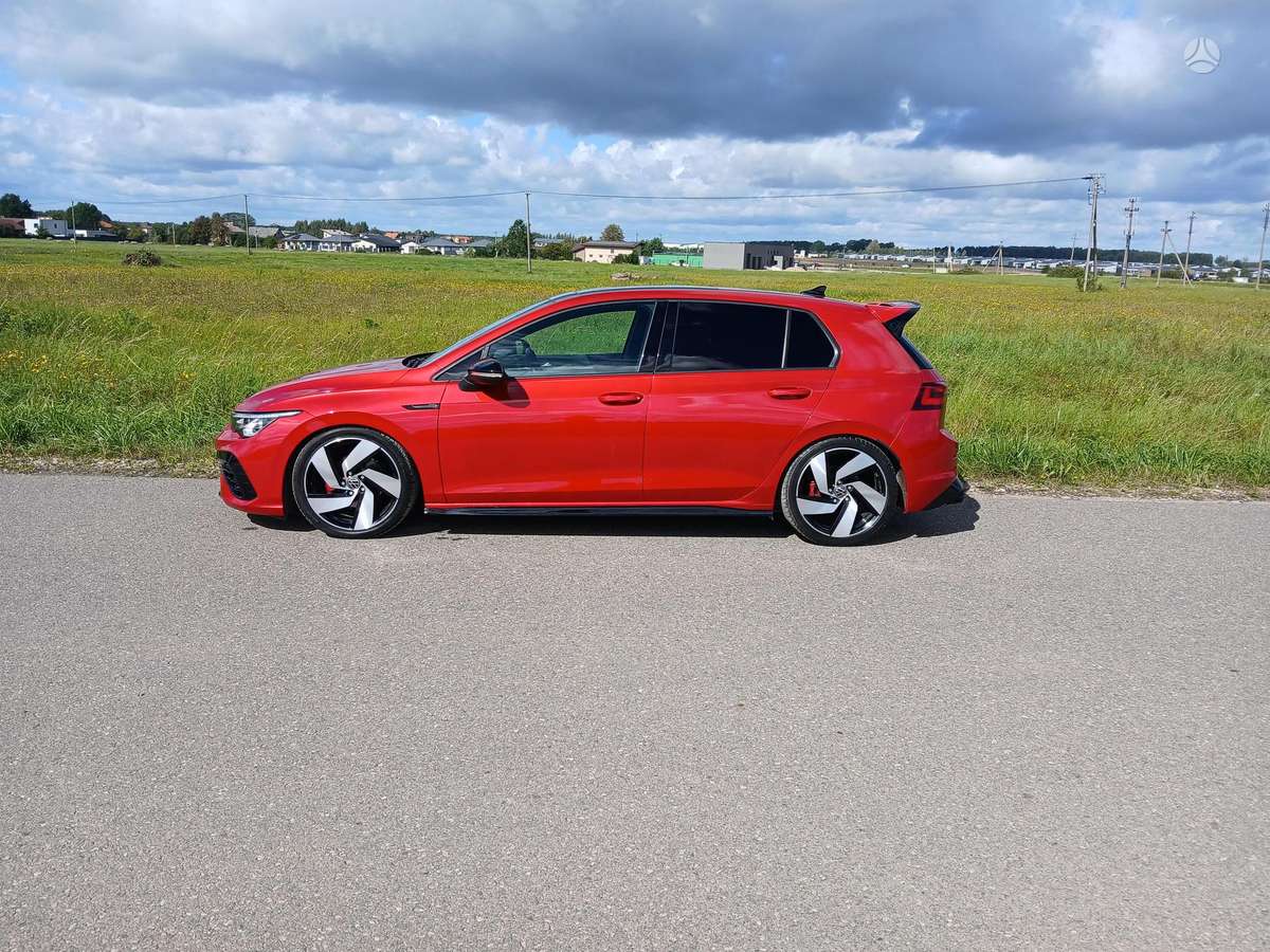 Volkswagen Golf - 3
