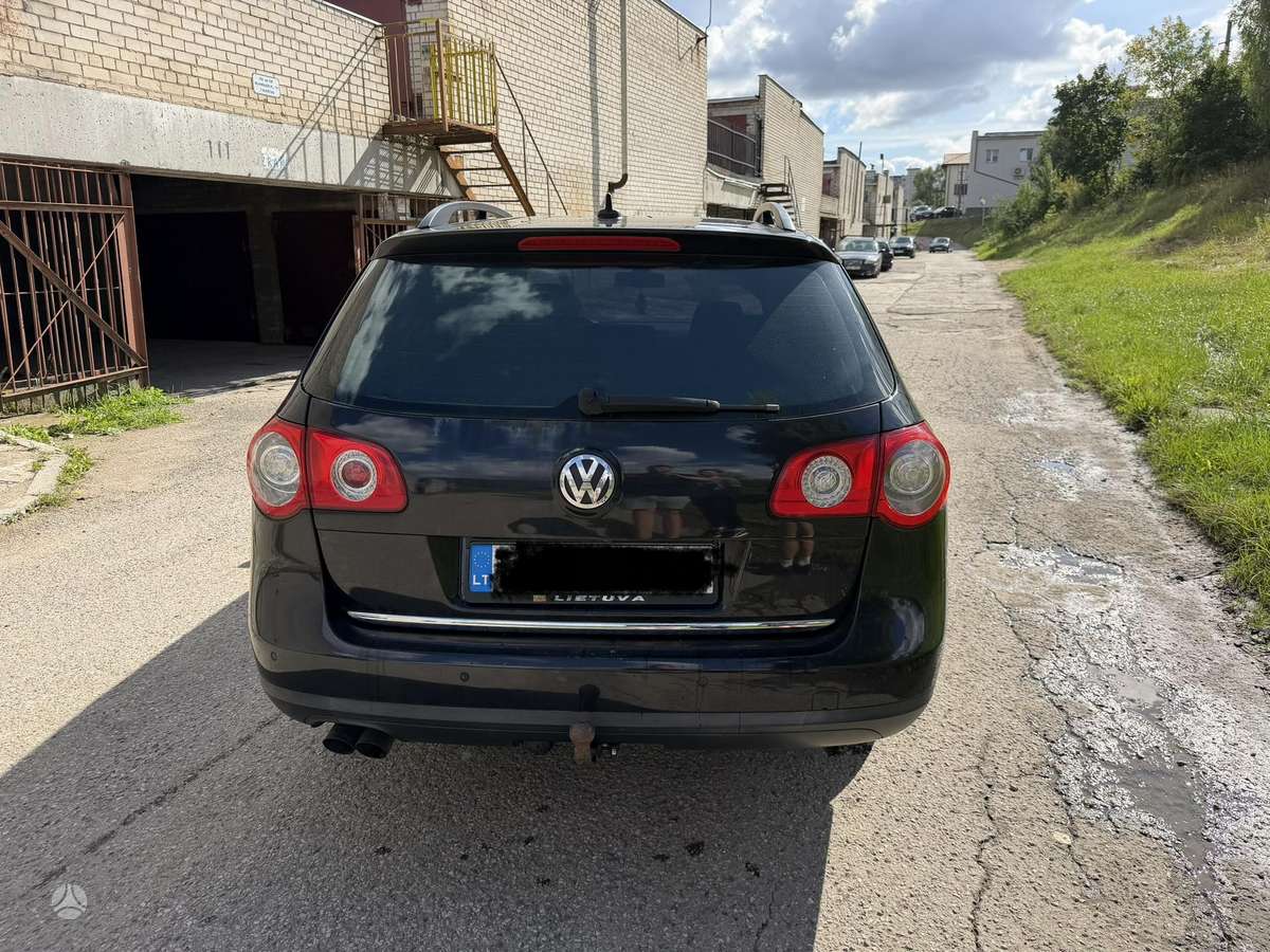 Volkswagen Passat - 2