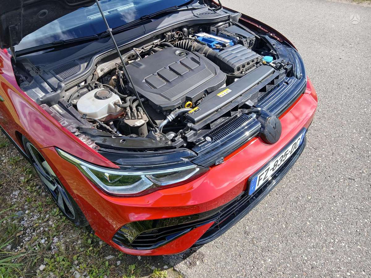 Volkswagen Golf - 12