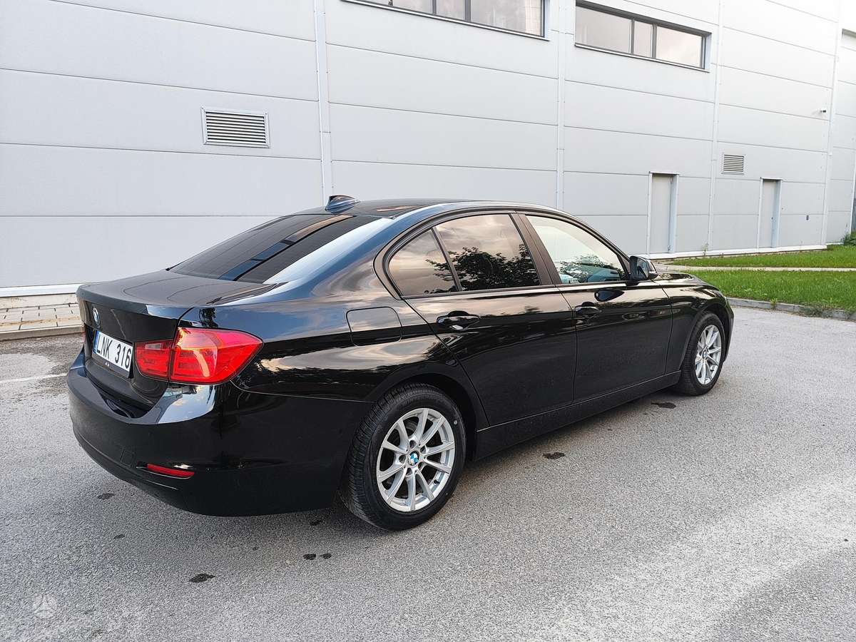 BMW 316, 1.6 l., Седан