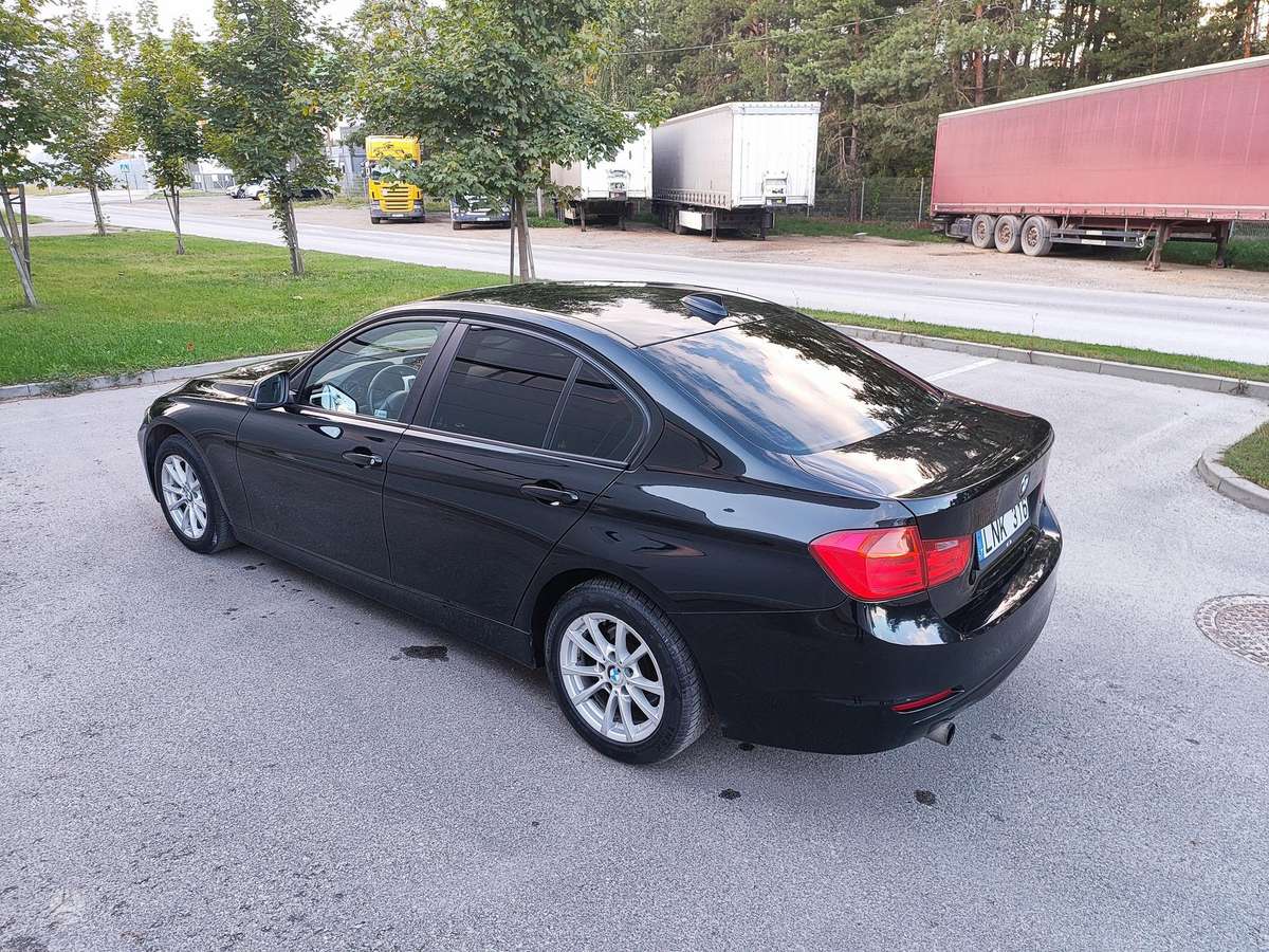 BMW 316, 1.6 l., Седан
