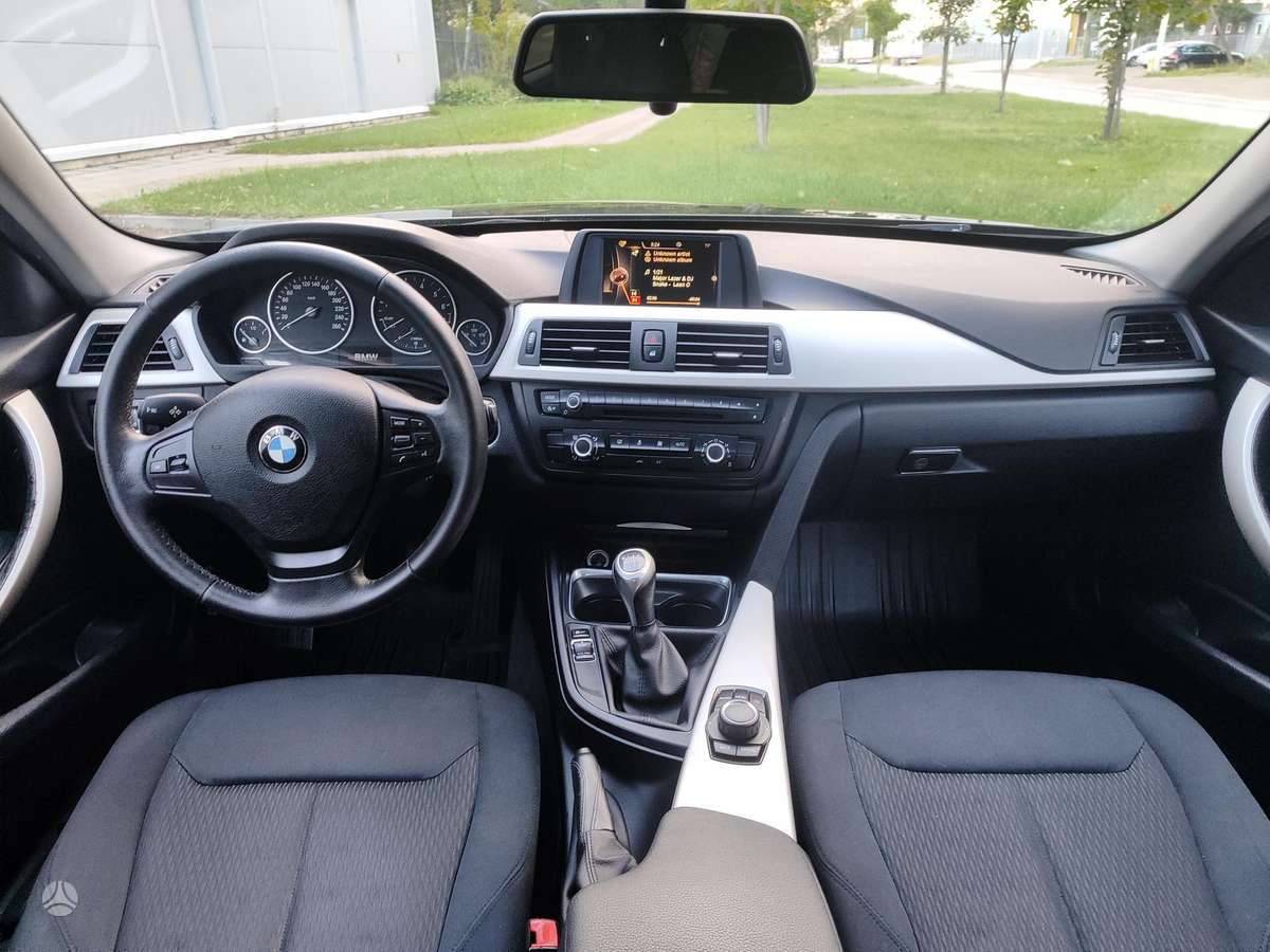 BMW 316, 1.6 l., Седан