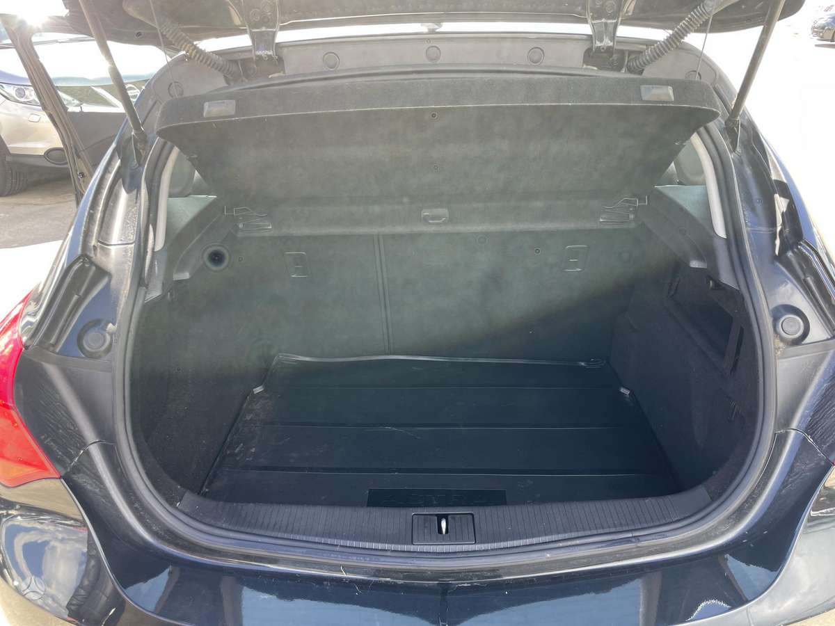 Opel Astra, 1.4 l., hatchback