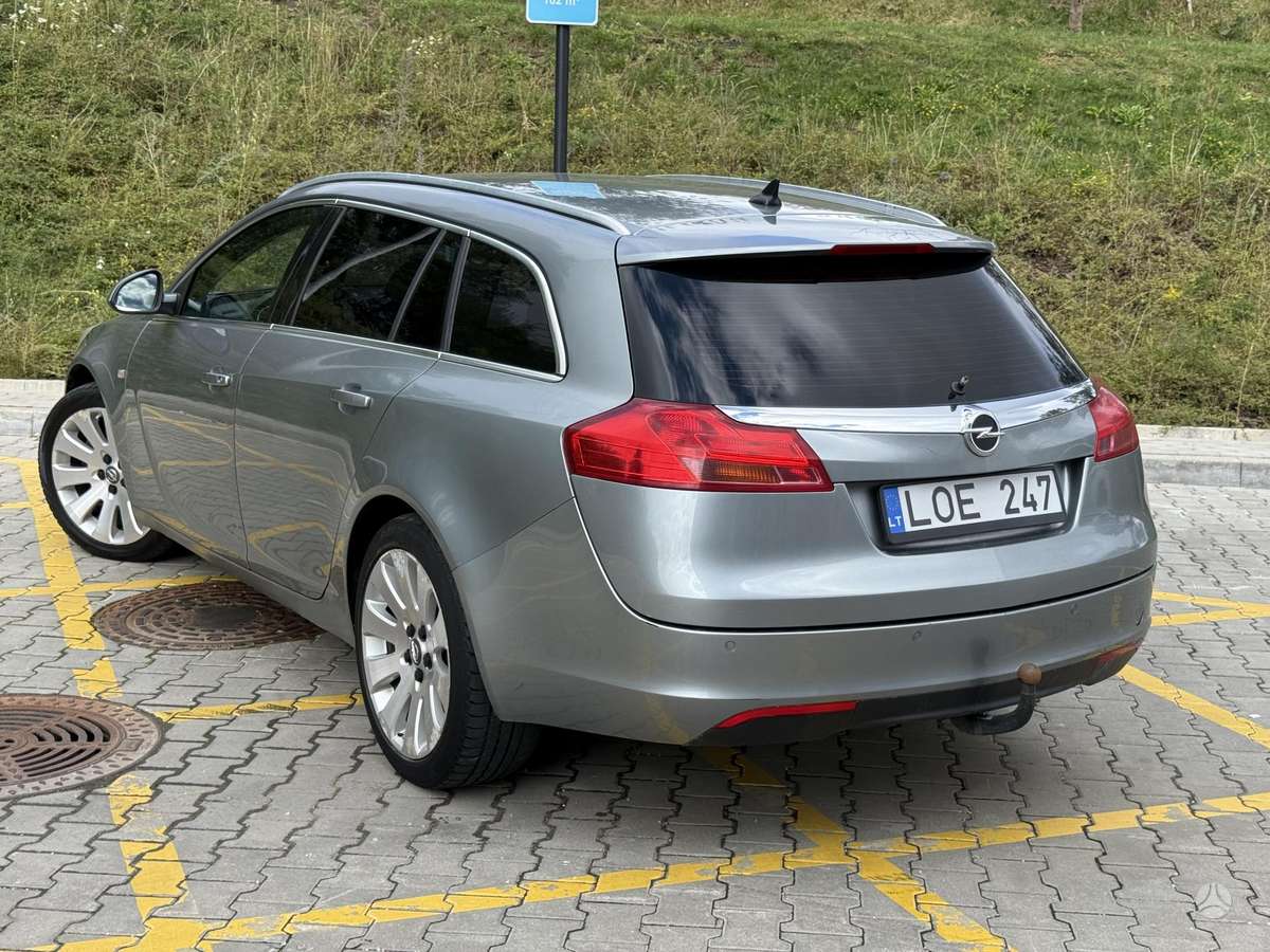 Opel Insignia, 2.0 l., hatchback