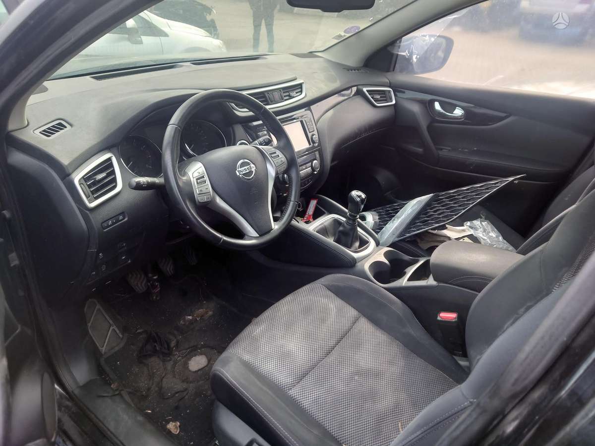Nissan Qashqai по частям