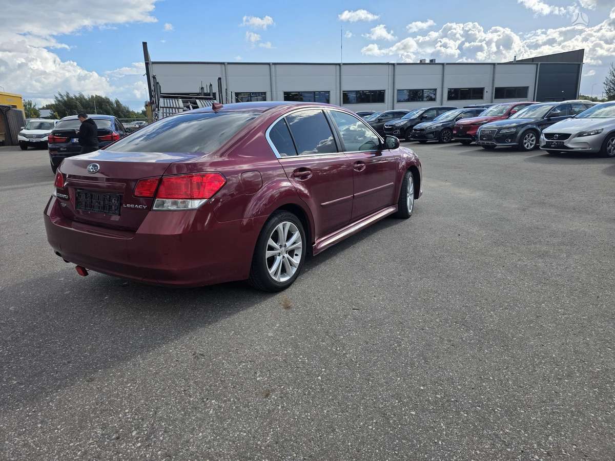 Subaru Legacy - 5