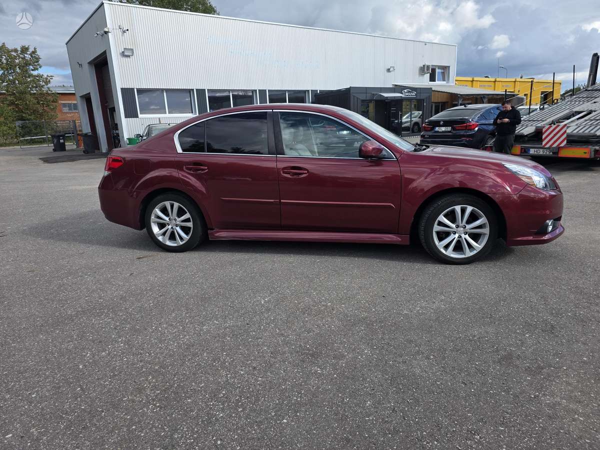 Subaru Legacy - 6