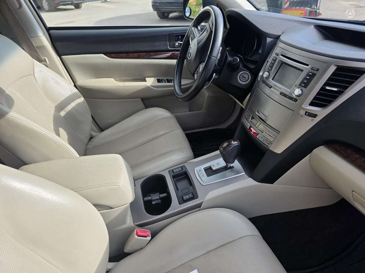 Subaru Legacy, 2.5 l., Седан