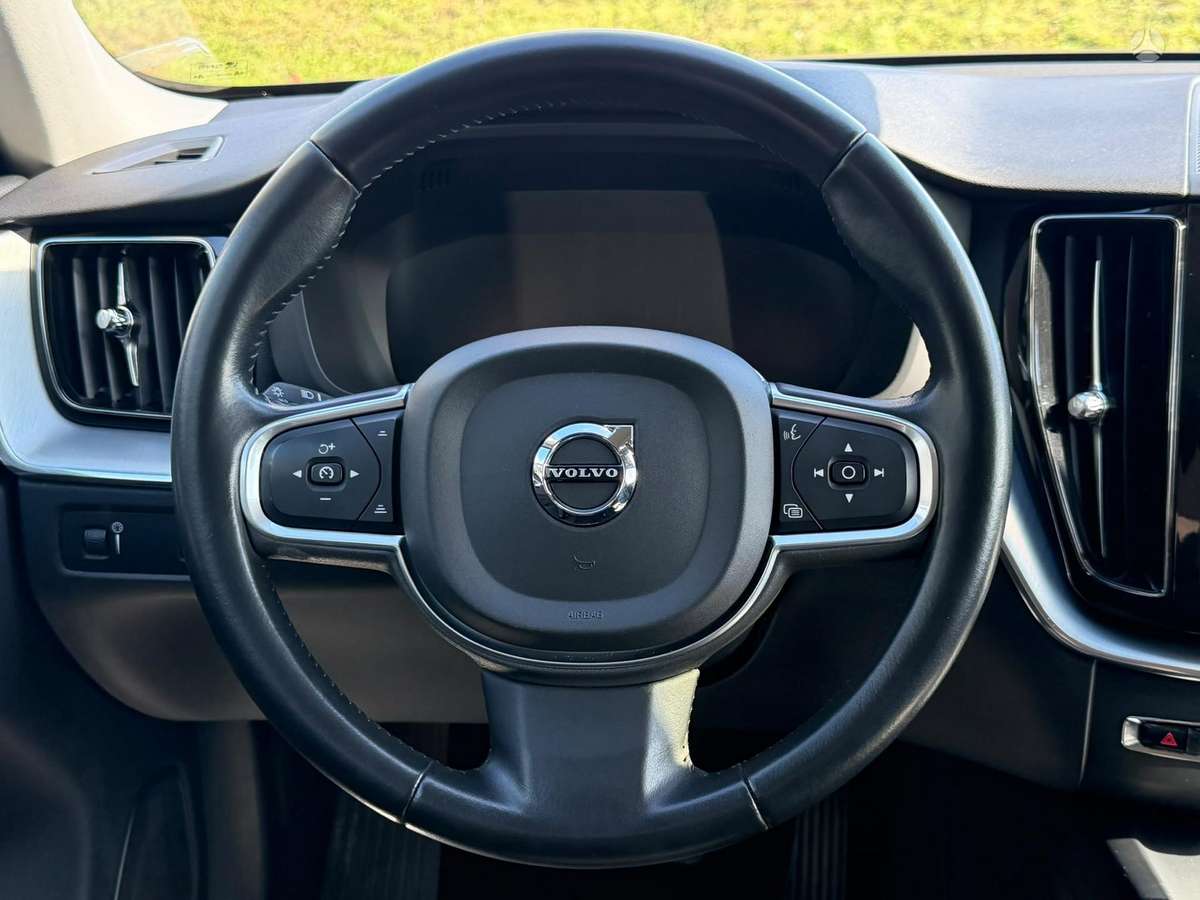 Volvo XC60 - 8