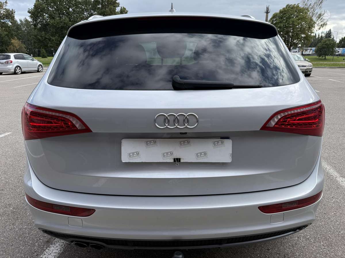 Audi Q5, 2.0 l., Хэтчбек