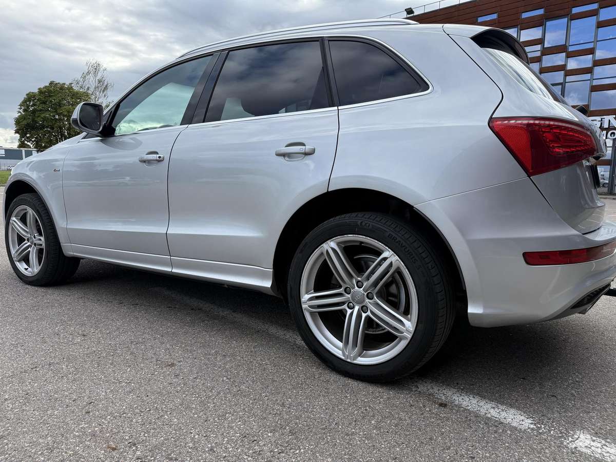 Audi Q5, 2.0 l., Хэтчбек