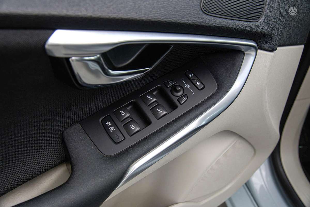 Volvo V40, 2.0 l., Хэтчбек