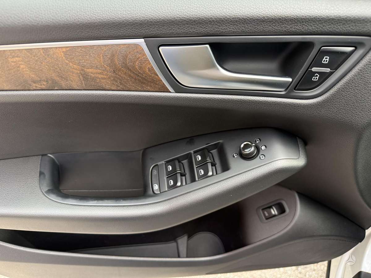 Audi Q5, 2.0 l., Хэтчбек