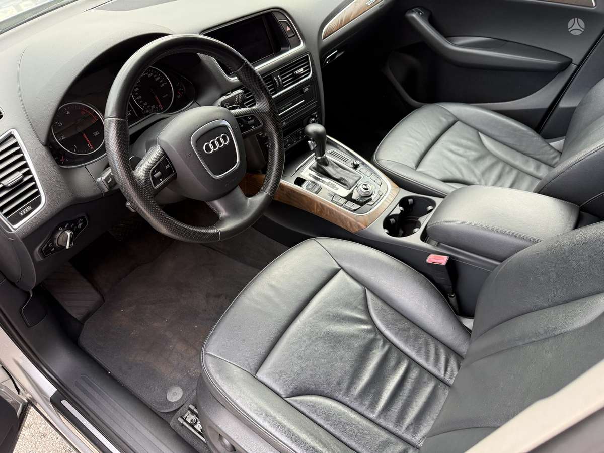 Audi Q5, 2.0 l., Хэтчбек