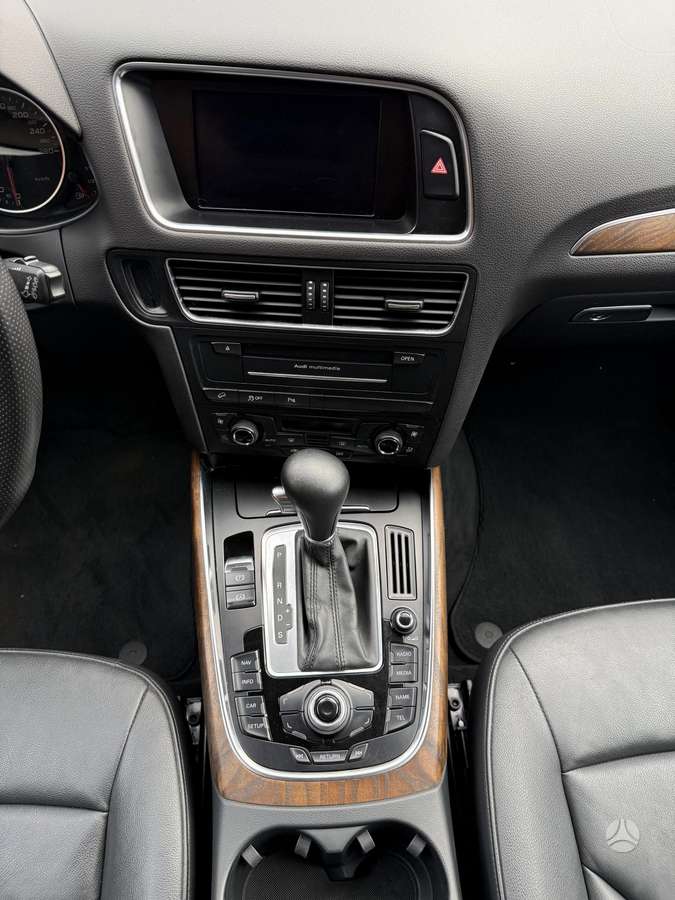 Audi Q5, 2.0 l., Хэтчбек