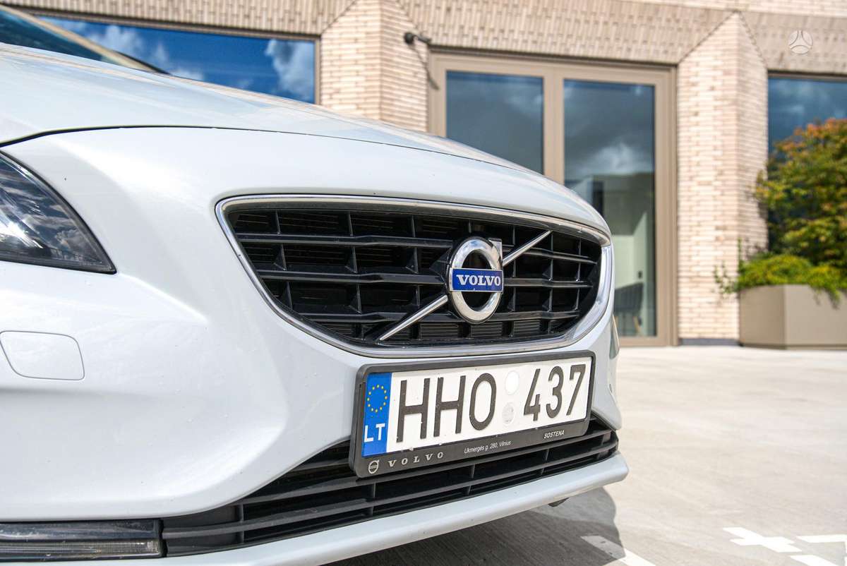 Volvo V40, 2.0 l., Хэтчбек