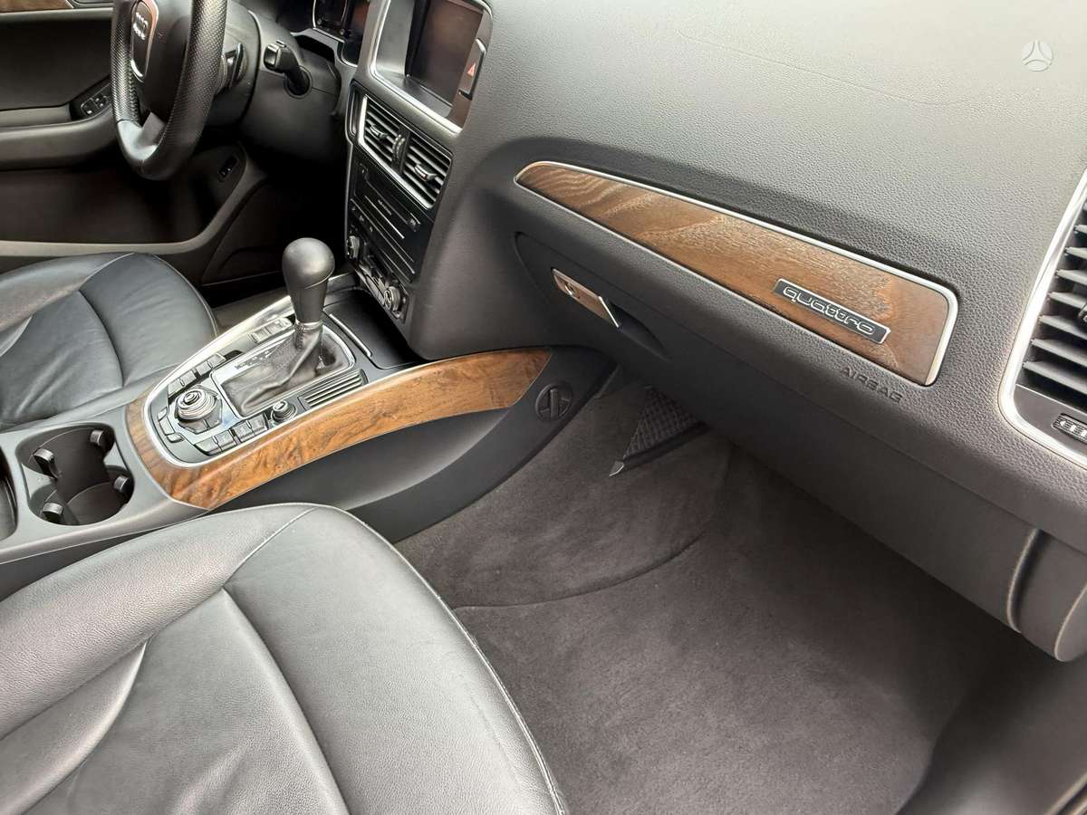 Audi Q5, 2.0 l., Хэтчбек