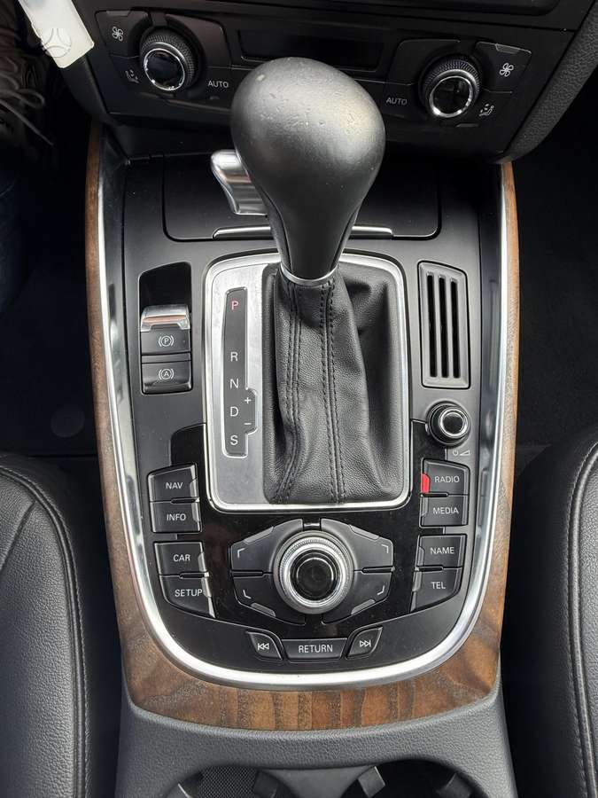 Audi Q5, 2.0 l., Хэтчбек
