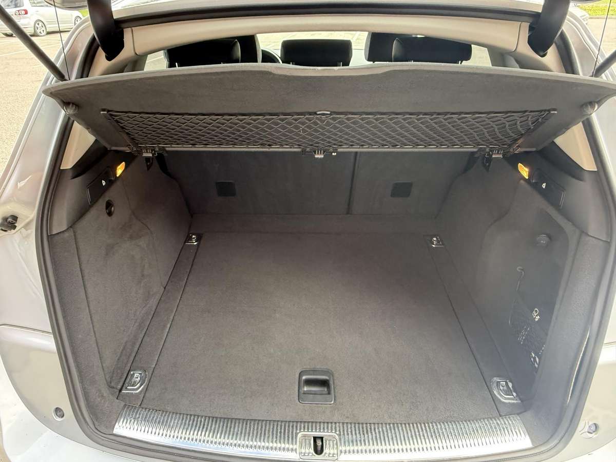 Audi Q5, 2.0 l., Хэтчбек
