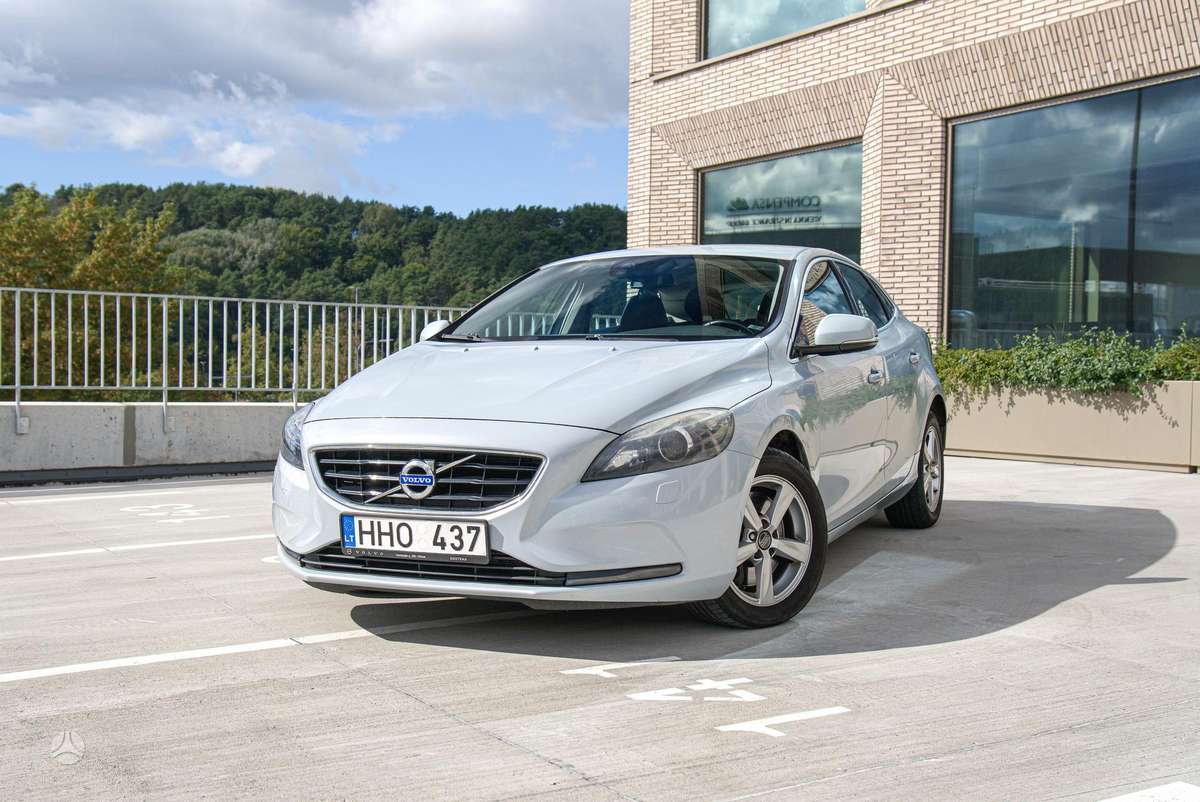 Volvo V40, 2.0 l., Хэтчбек