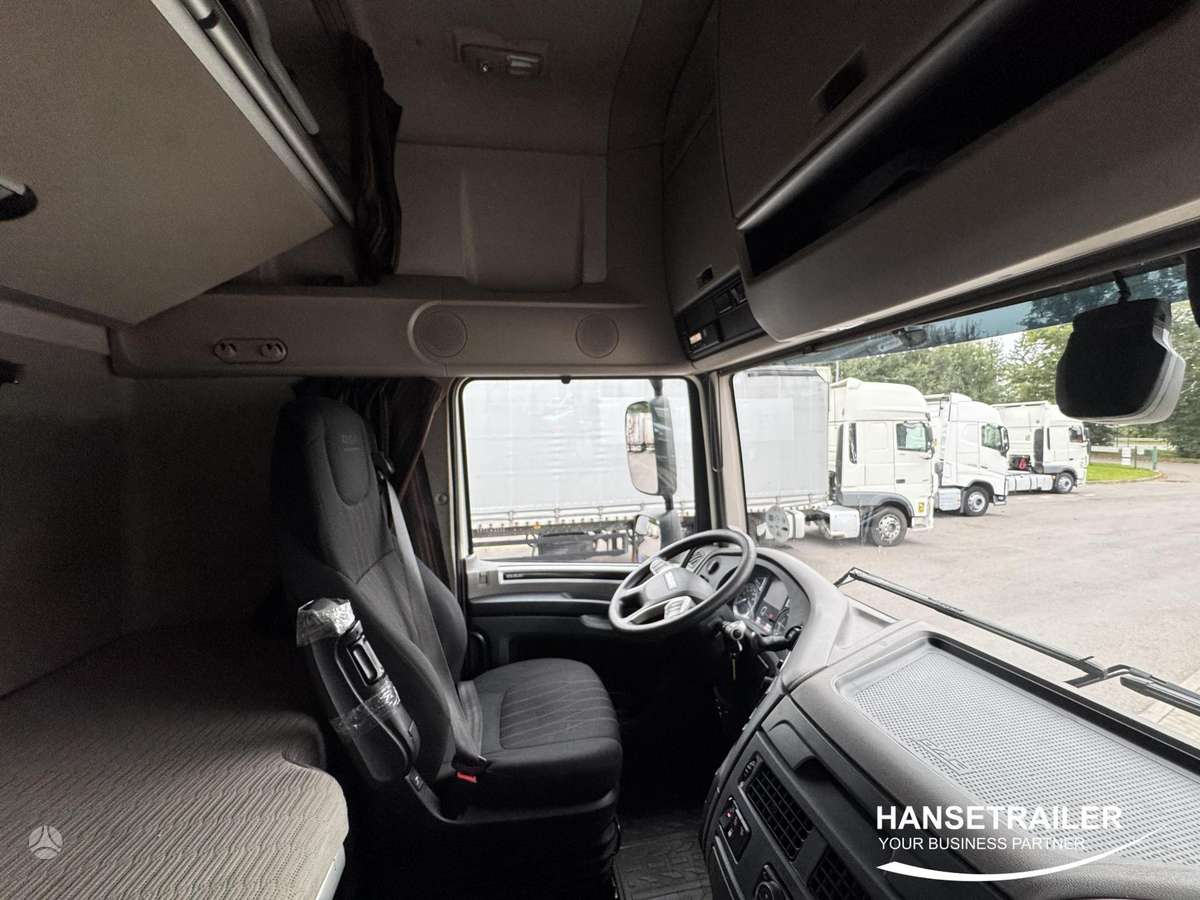 DAF XF 106.480 Mega Low Deck, double sleeper