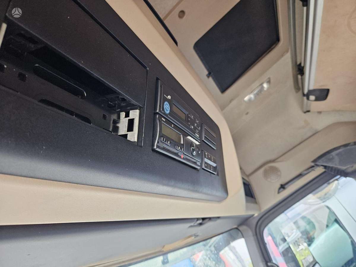 Mercedes-Benz 1845 Retarder Mega, double sleeper