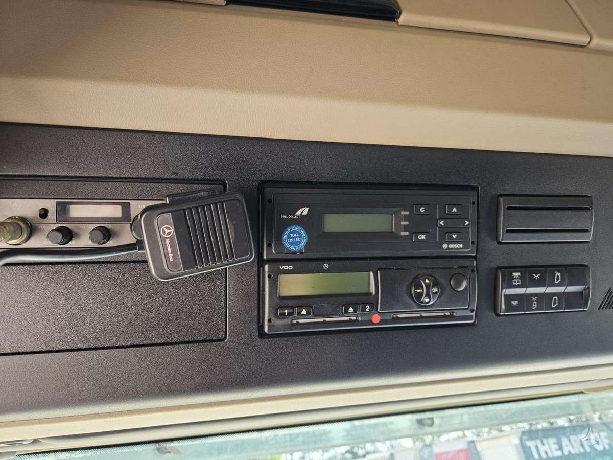 Mercedes-Benz 1845 Retarder Mega, double sleeper