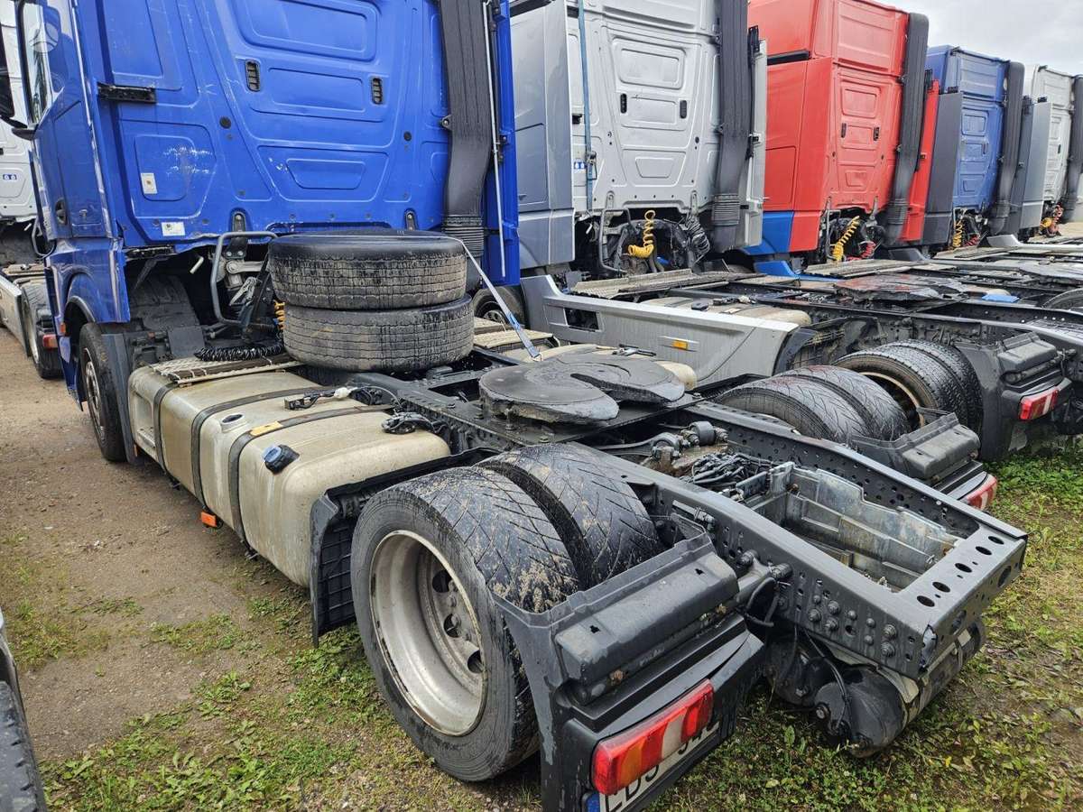 Mercedes-Benz 1845 Retarder Mega, double sleeper