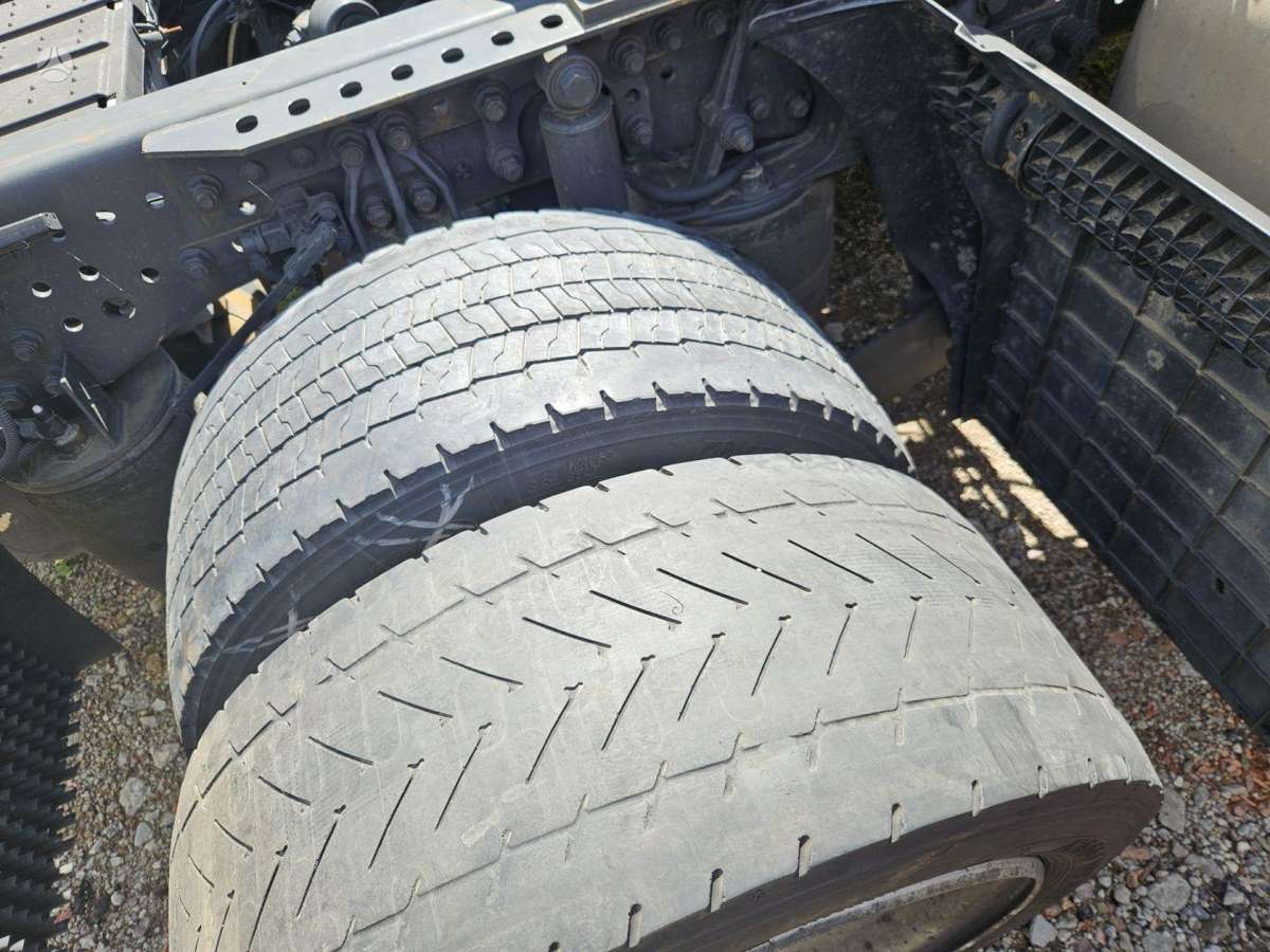 Mercedes-Benz 1845 Retarder Mega, double sleeper