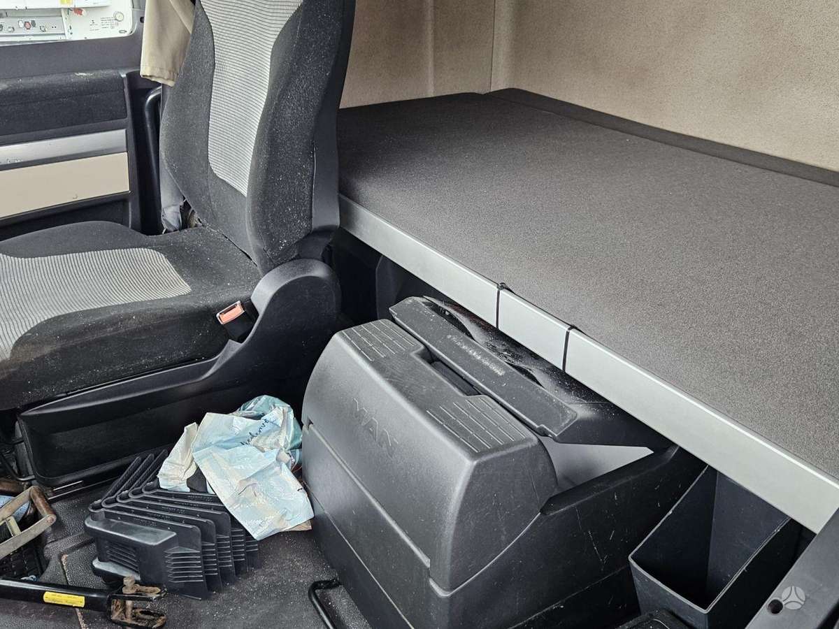 MAN TGX, 2 спальных места