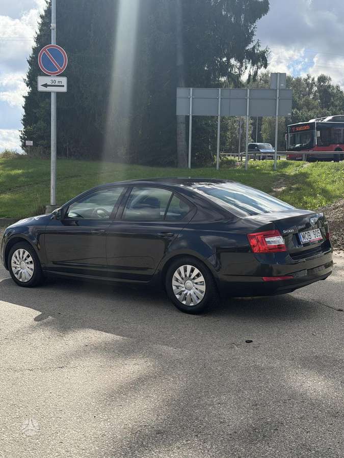 Skoda Octavia, 1.8 l., hatchback