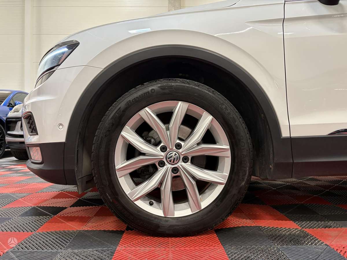 Volkswagen Tiguan - 9