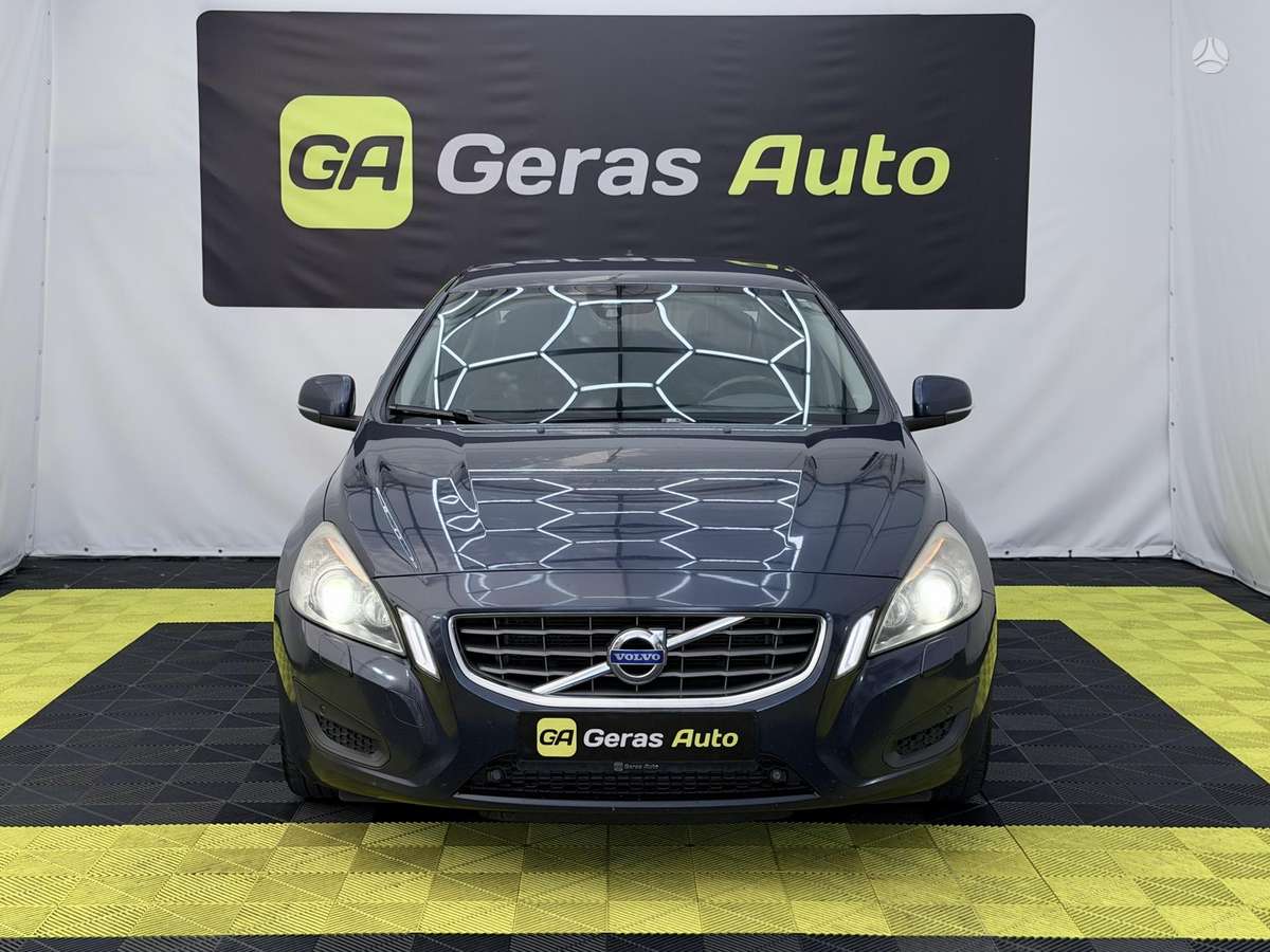 Volvo S60, 2.0 l., Седан