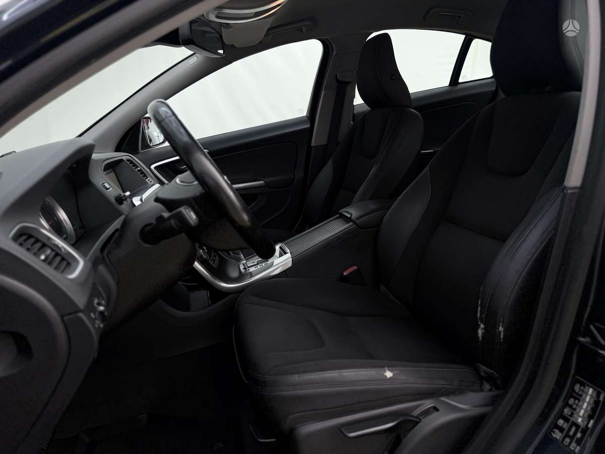 Volvo S60, 2.0 l., Седан