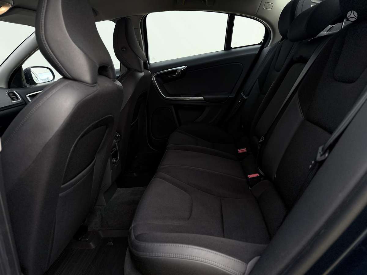 Volvo S60, 2.0 l., Седан